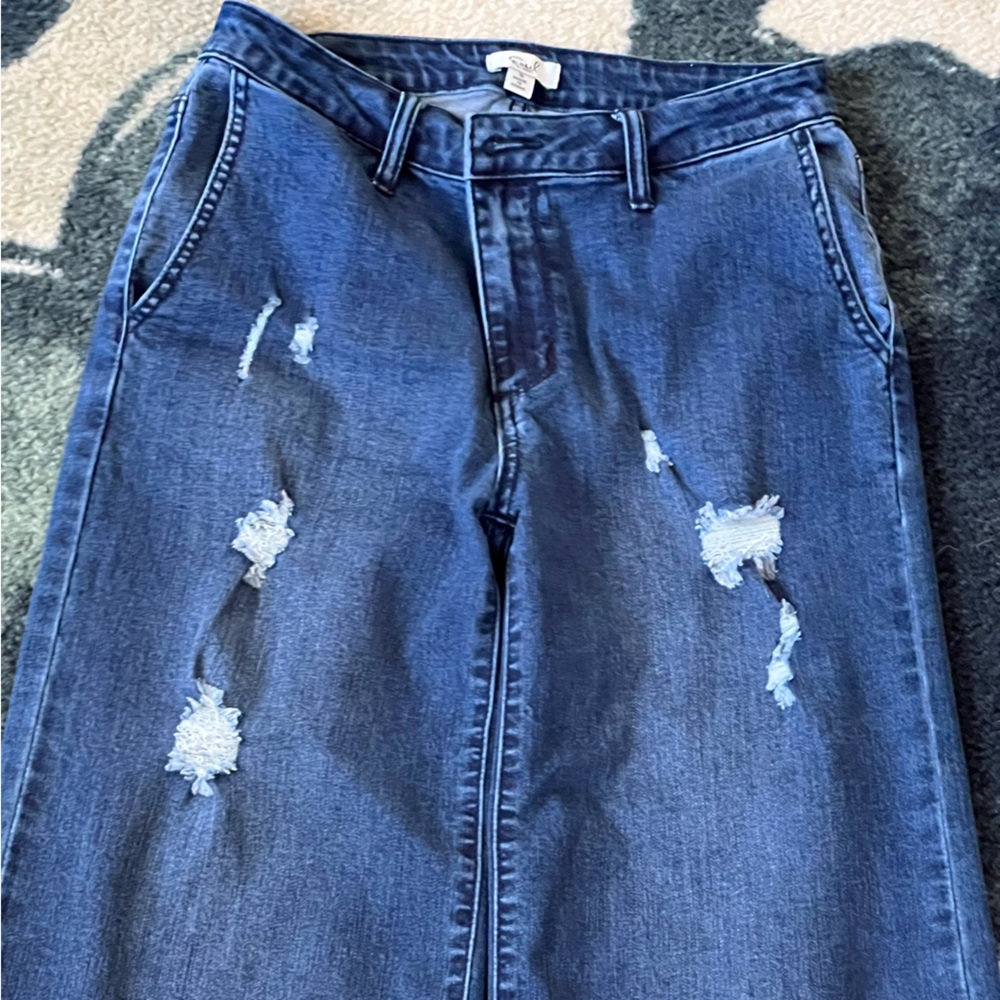 Crop distress jean